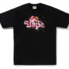 Noxx Чоловіча футболка з принтом Bape ABC SAKURA CAMO BABY MILO® CROPPED, Чорний Noxx Чоловіча футболка з принтом Bape ABC SAKURA CAMO BABY MILO® CROPPED, Чорний